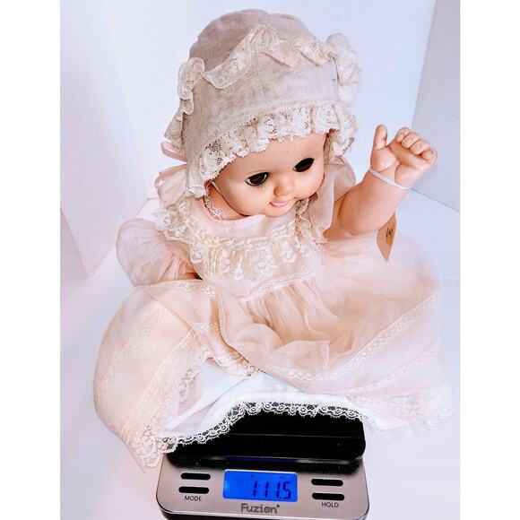 16" 1960 Madame Alexander Brown Eyed All Vinyl Baby Doll - Picture 12 of 13